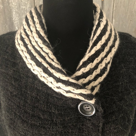 Susan Bristol cardigan - Picture 3 of 5